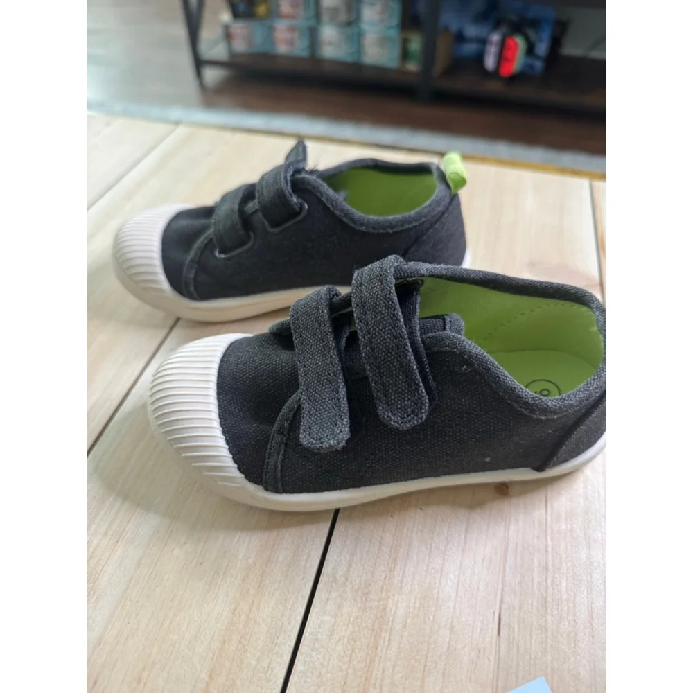 Boys Cat & Jack Sneakers Size 9 Black
